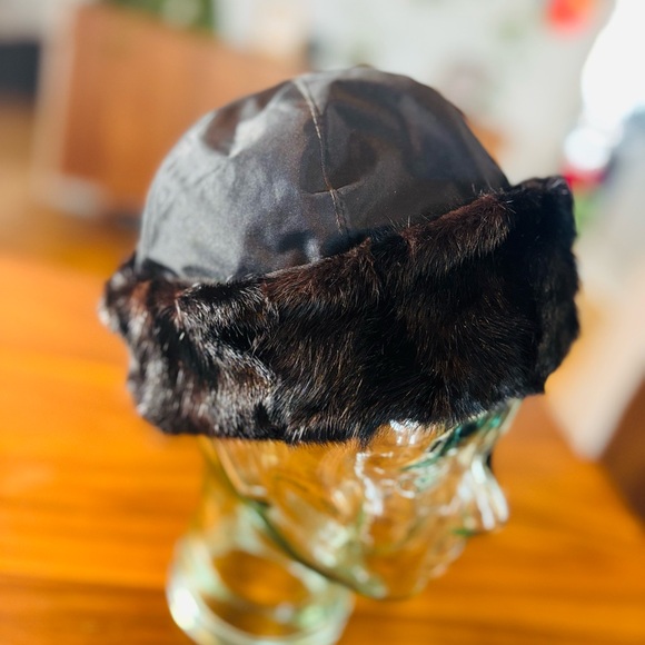 Vintage Real Fur Winter Hat – Made in Quebec – Black Mink Style Trapper Hat - Picture 2 of 8